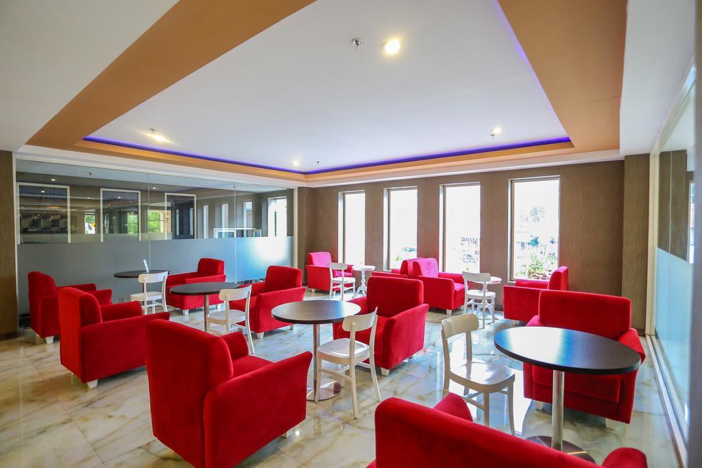 Sylvia Hotel Premier Kupang Κούπανγκ Εξωτερικό φωτογραφία