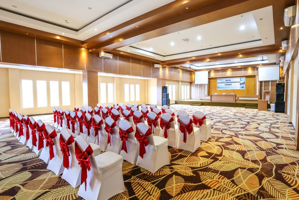 Sylvia Hotel Premier Kupang Κούπανγκ Εξωτερικό φωτογραφία
