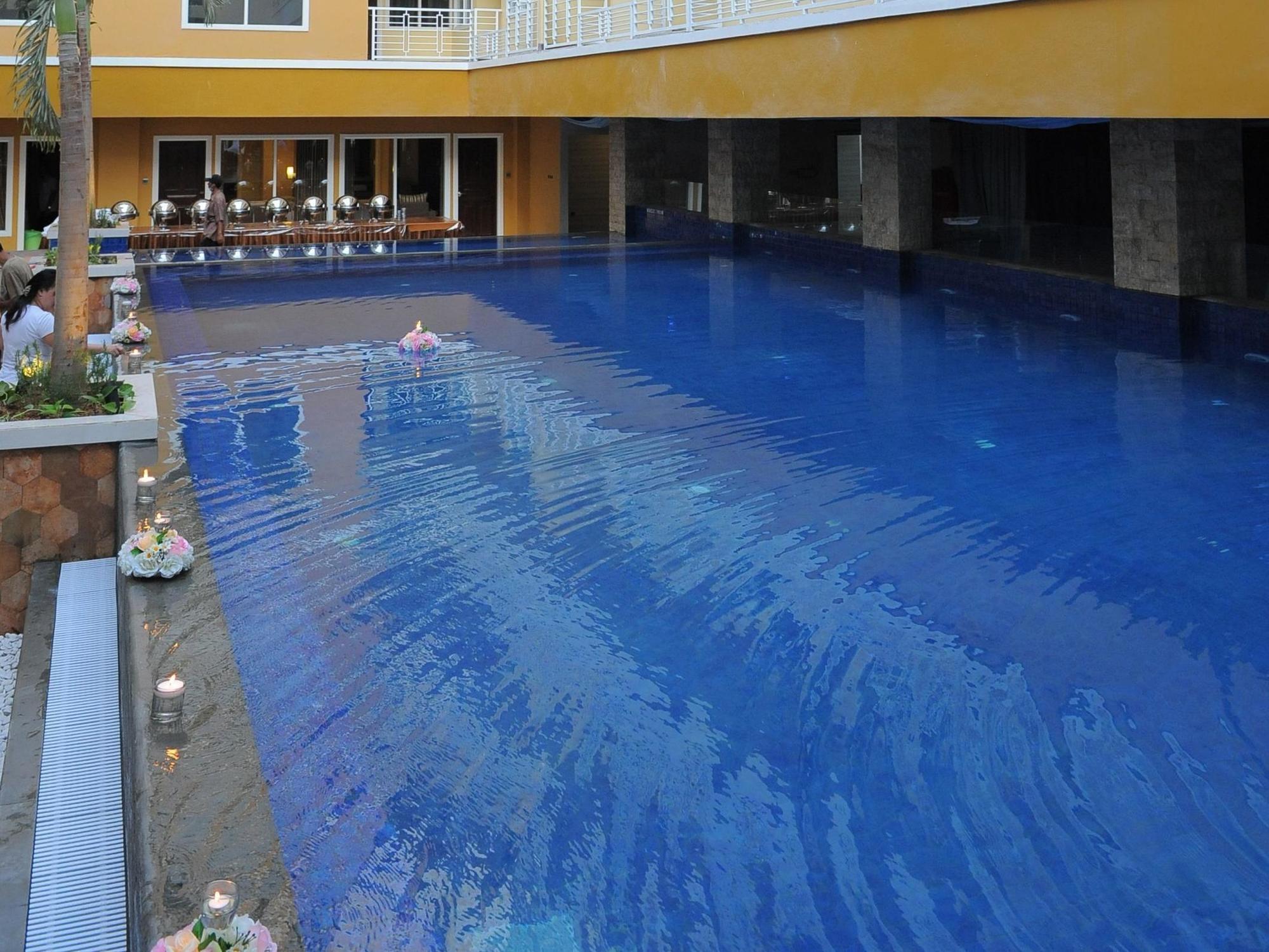 Sylvia Hotel Premier Kupang Κούπανγκ Εξωτερικό φωτογραφία