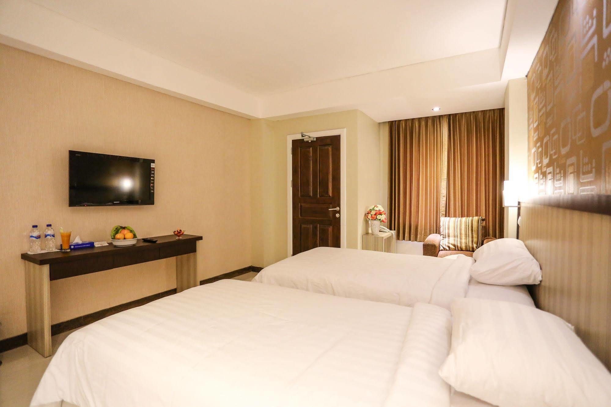 Sylvia Hotel Premier Kupang Κούπανγκ Εξωτερικό φωτογραφία