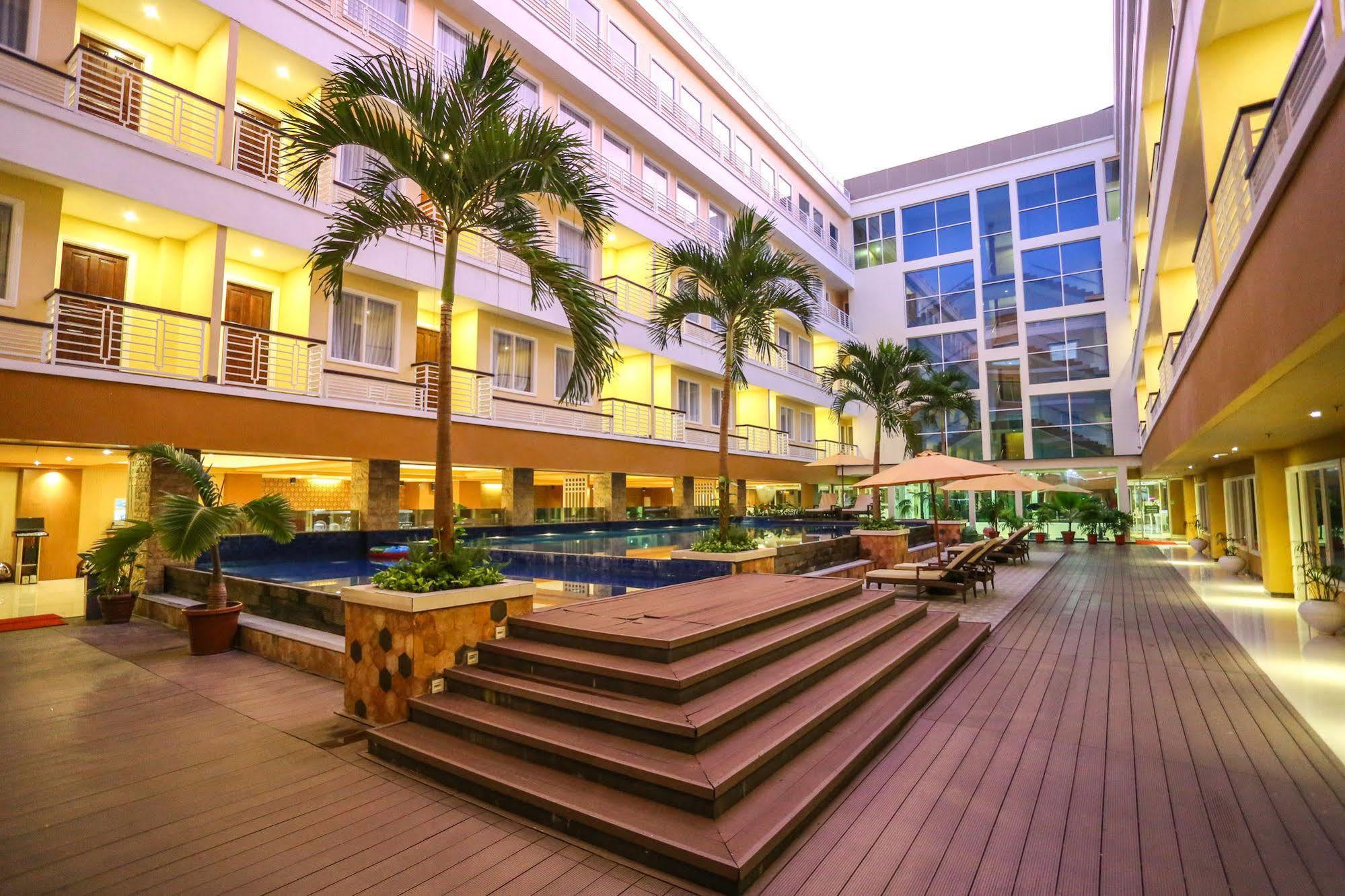 Sylvia Hotel Premier Kupang Κούπανγκ Εξωτερικό φωτογραφία